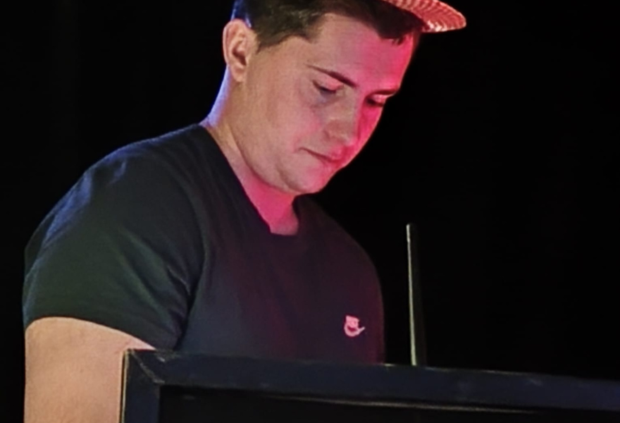DJ MAX